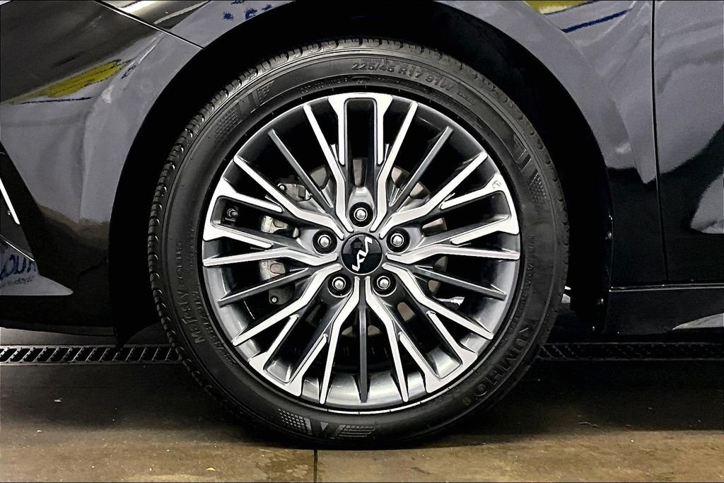 Used 2023 Black Kia GT-Line image 7