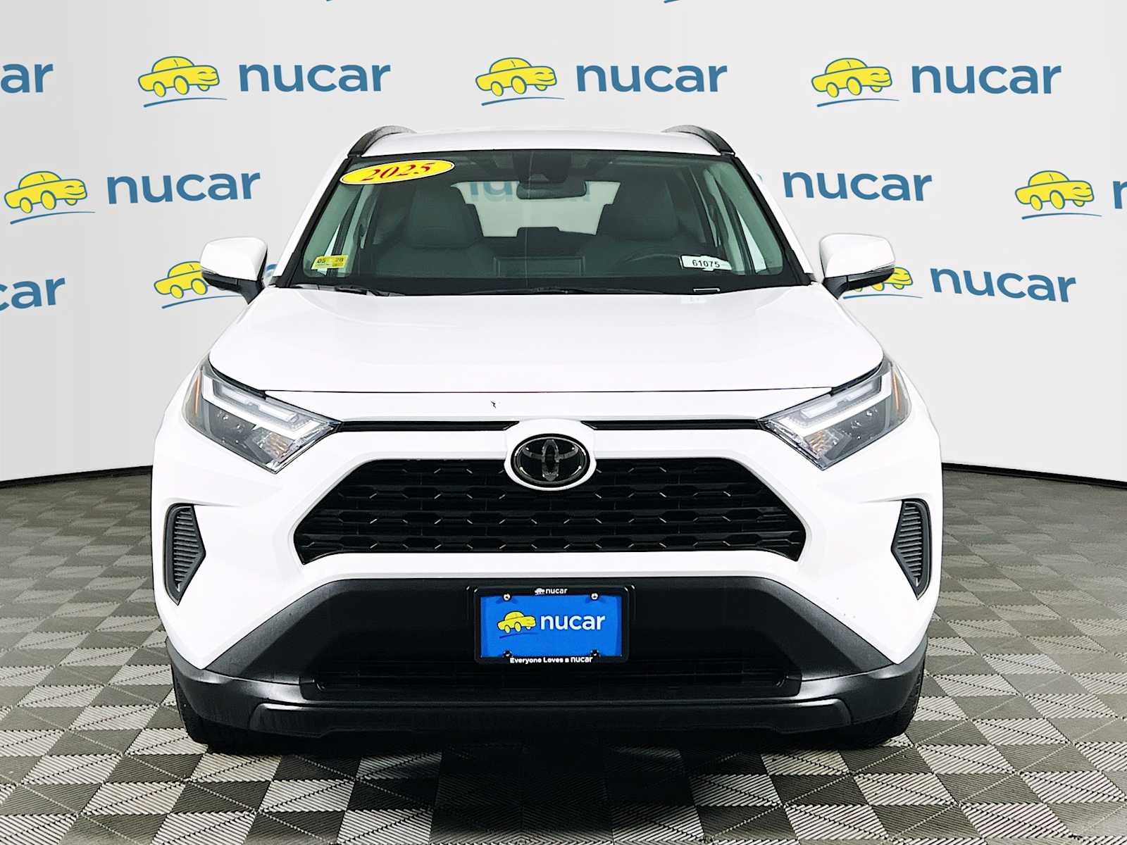 Used 2025 Ice Cap Toyota XLE image 2