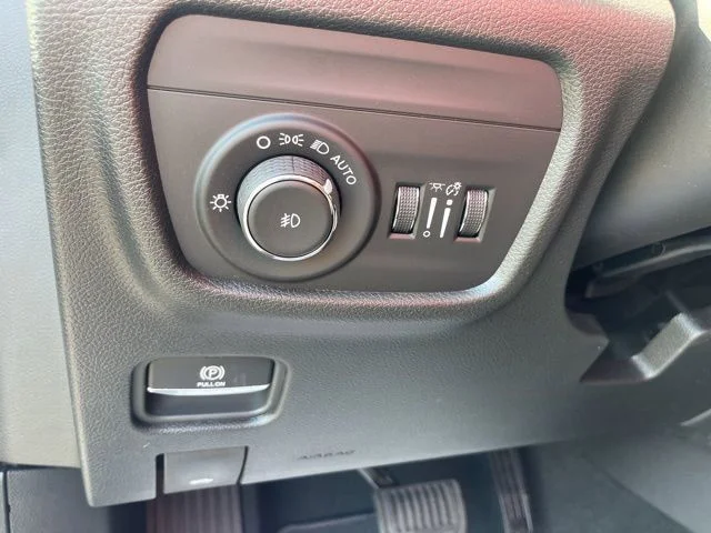 New 2026 White Jeep Limited image 19