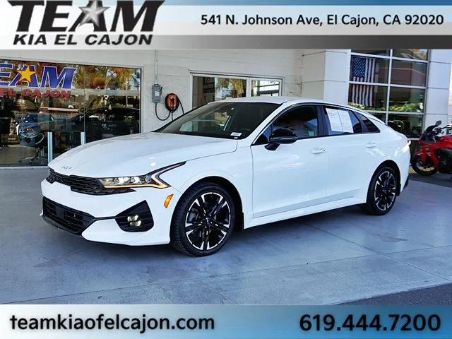 Used 2024 White Kia GT-Line image 5