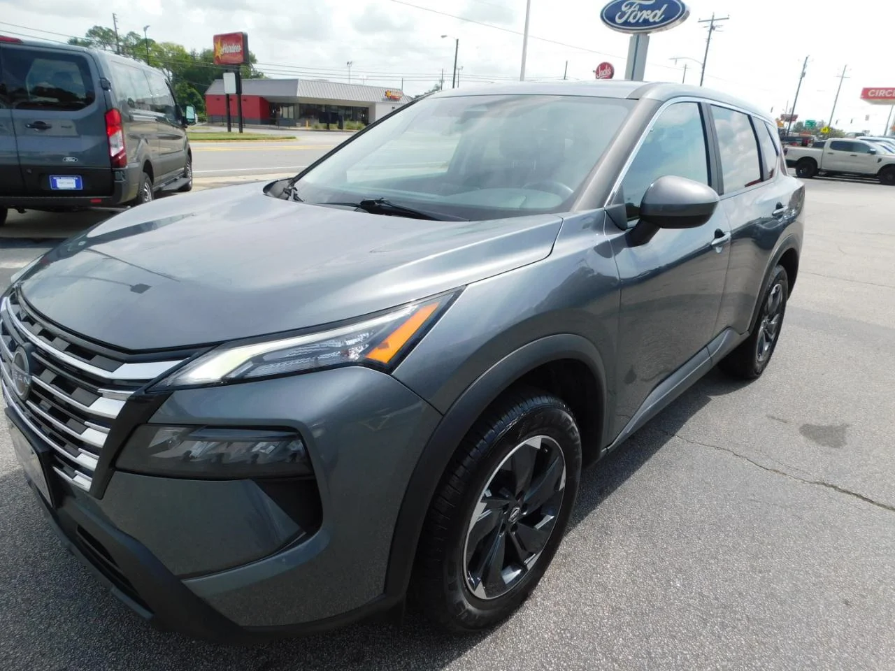 Used 2025 Gun Metallic Nissan AWD SV image 4
