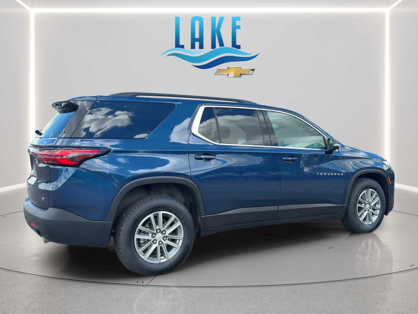 2023 Chevrolet Traverse 1LT - Photo 10