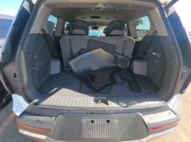 Used 2024 Snow White Pearl Kia Light Long Range image 15