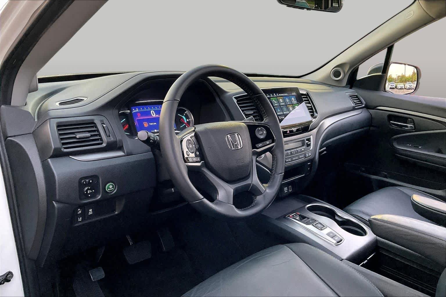 Used 2021 Platinum White Pearl Honda EX-L image 17