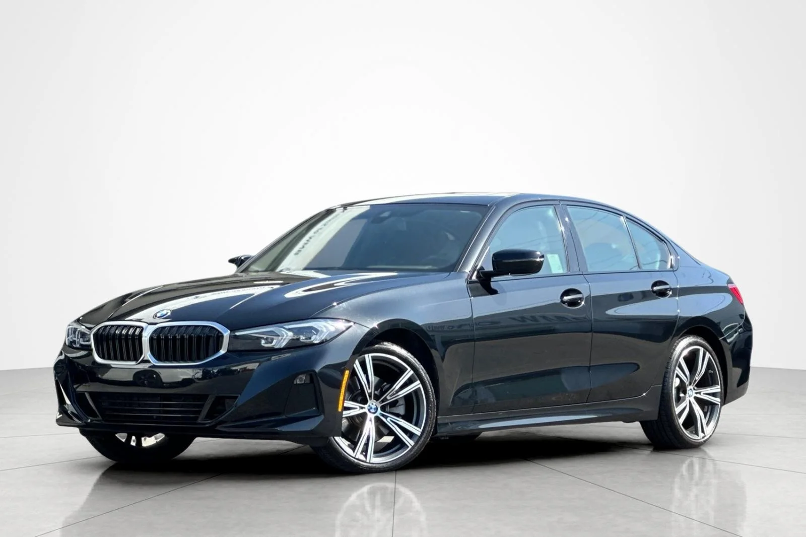 2023 BMW 3 Series 330i Sedan's photo