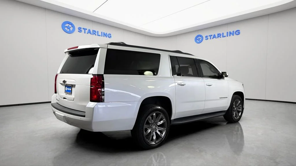 Used 2019 IRIDESCENT PEARL TRICOAT Chevrolet LT image 10