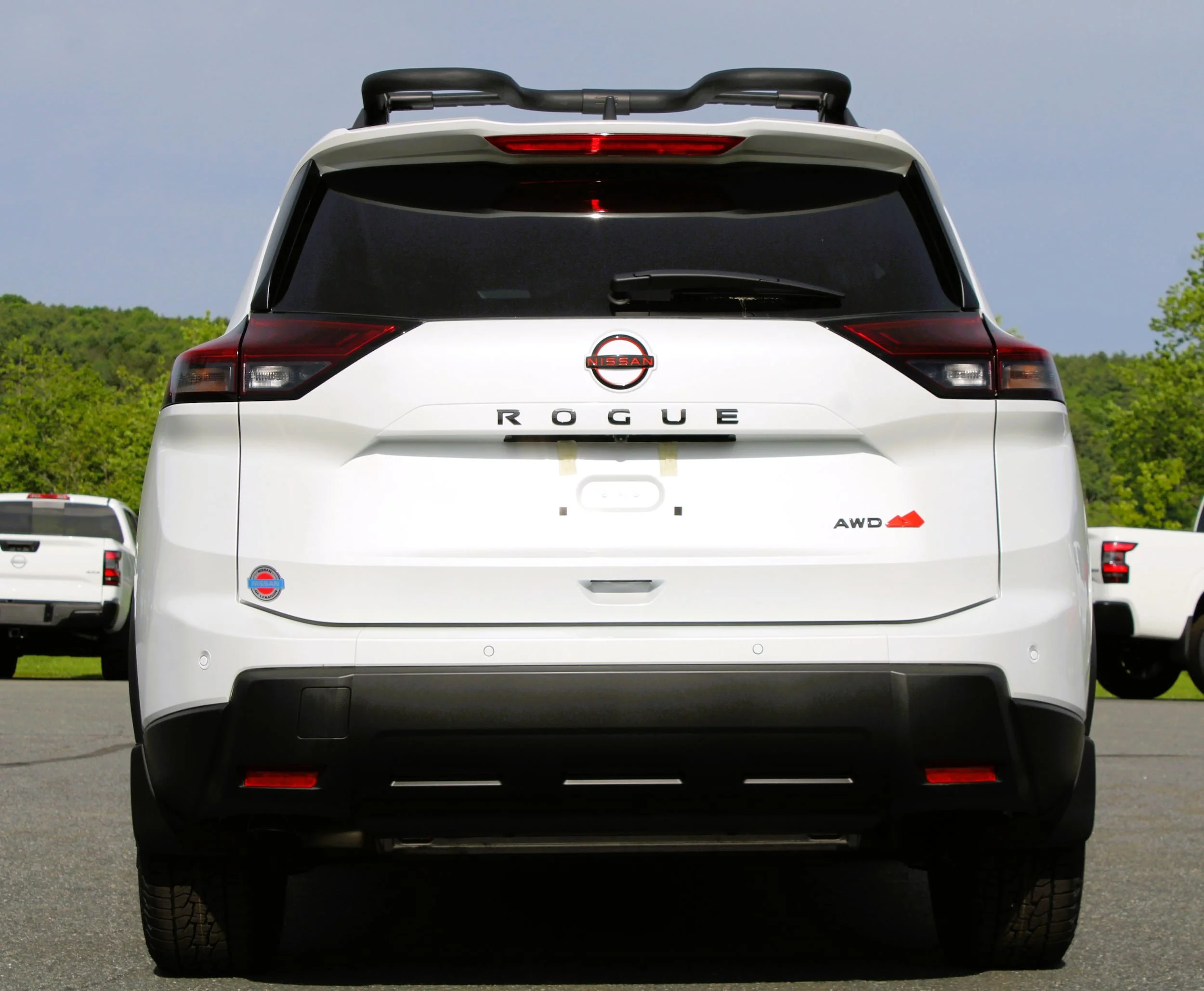New 2026 Everest White Pearl TriCoat Nissan Rock Creek® image 7