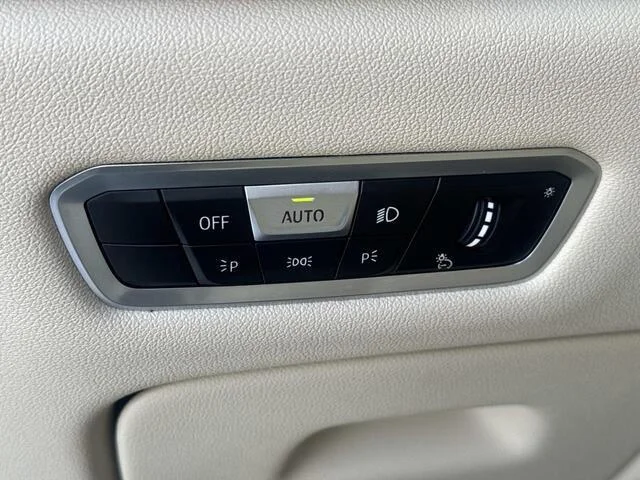 Used 2022 Mineral White Metallic BMW xDrive40i image 19