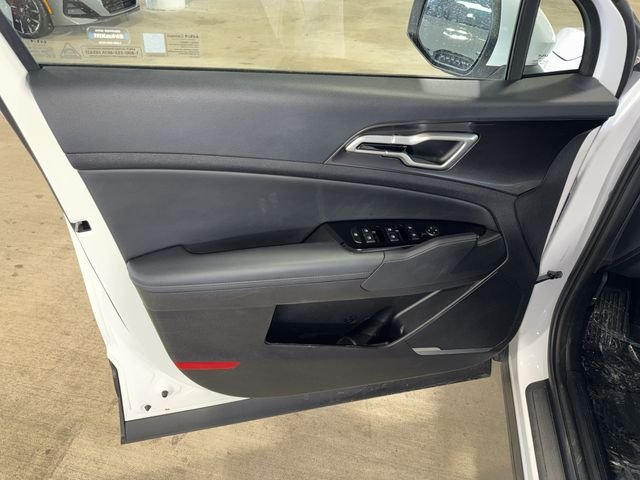 Used 2025 White Pearl Kia EX image 16