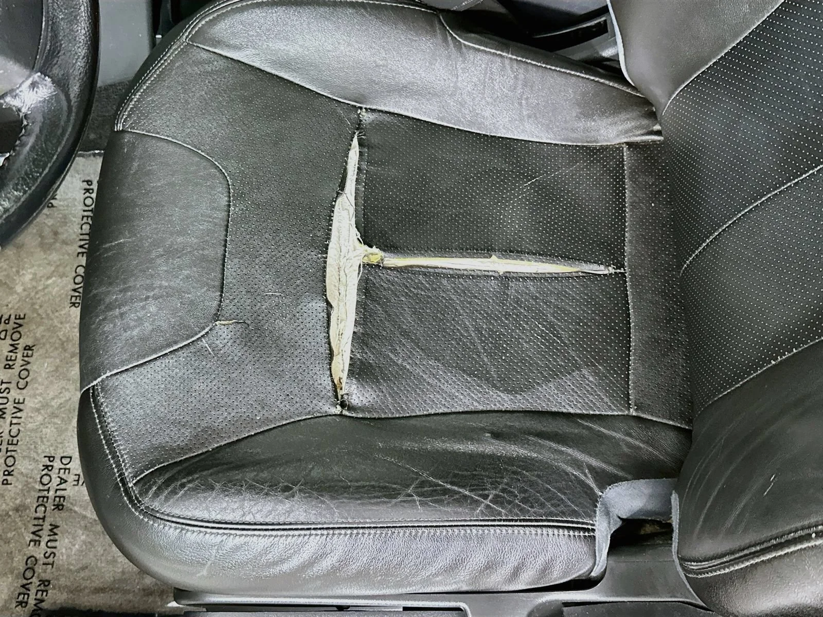 Used 2011 Black Nissan 2.0 SL image 20