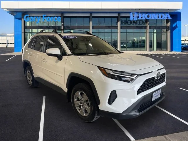 2025 Toyota RAV4 XLE
