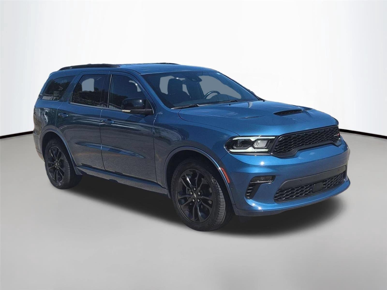 Used 2023 Frostbite Pearlcoat Dodge R/T Plus image 7