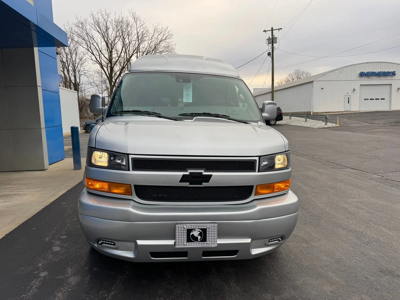 2026 Chevrolet Express Cargo Work Van - Photo 7