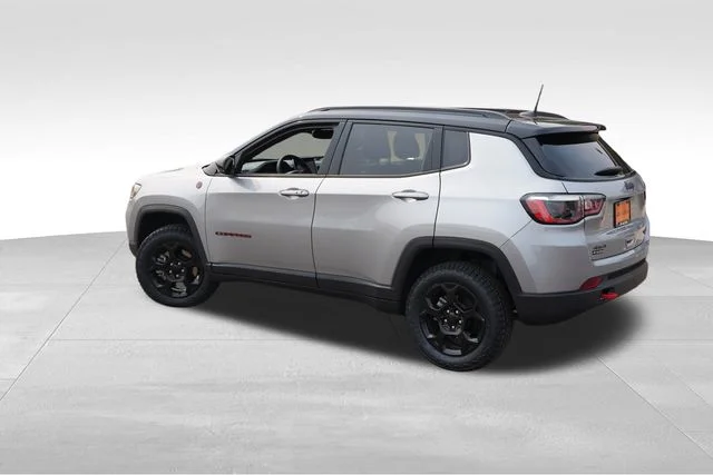 Used 2023 Silver Jeep Trailhawk image 8