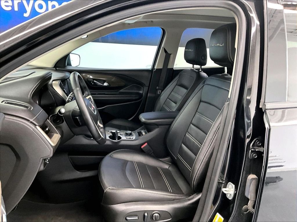 Used 2023 Ebony Twilight Metallic GMC Denali image 10