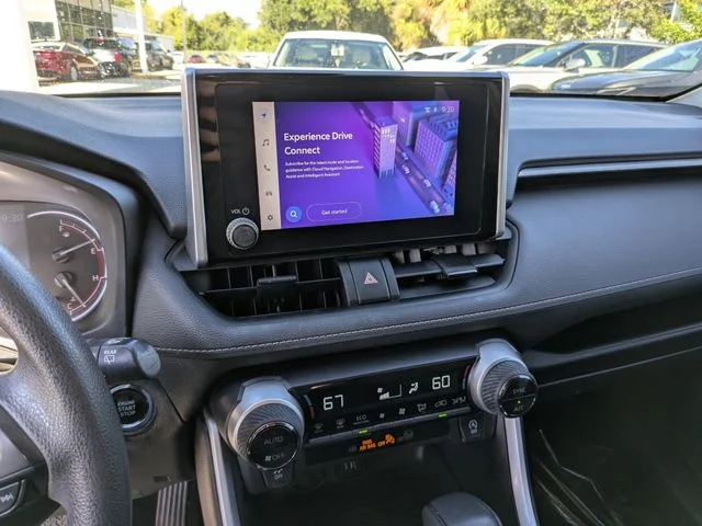 Used 2023  Toyota XLE image 19