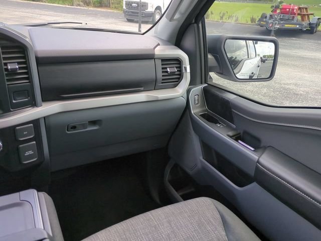 Used 2023 Oxford White Ford XLT image 18