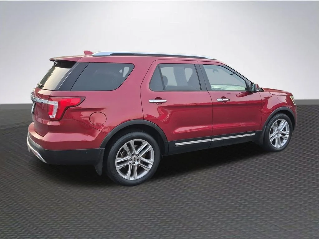 Used 2017 Ruby Red Metallic Ford Limited image 4