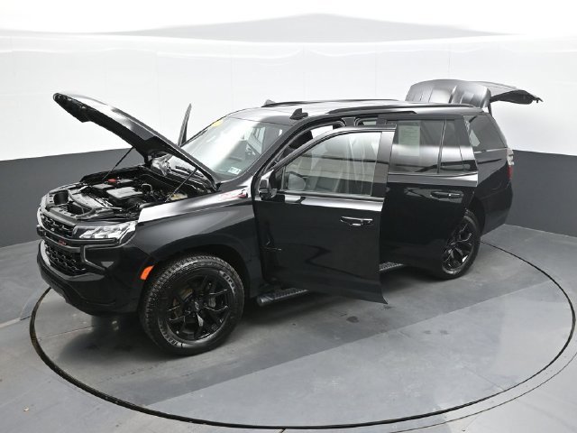 Used 2022 Black Chevrolet Z71 image 28