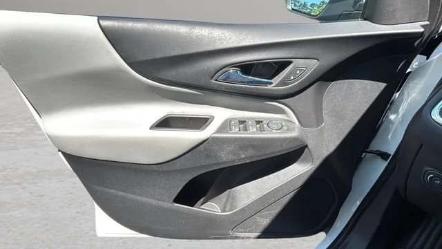 Used 2023 Summit White Chevrolet LT image 18