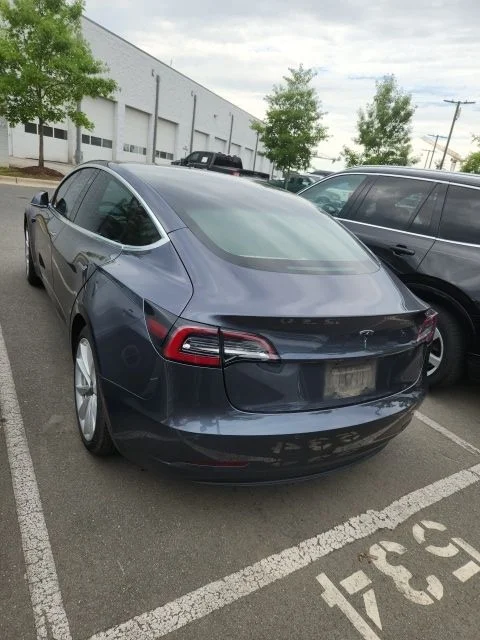 Used 2018 Gray Tesla Mid Range image 4
