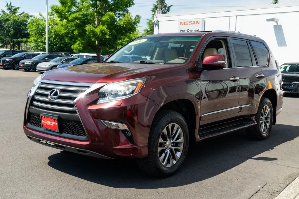Used 2016 Red Lexus 460 Luxury image 3