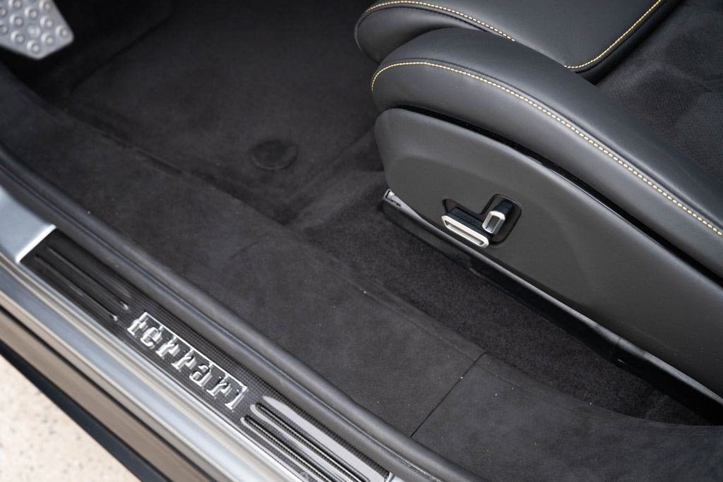 Certified Used 2024 Grigio Titanio Metall Ferrari  image 37
