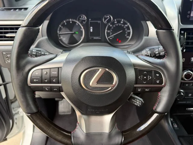 Used 2023 White Lexus 460 image 11