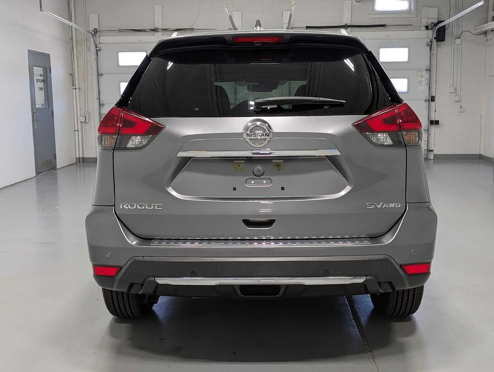 Used 2020 Gun Metallic Nissan SV image 9