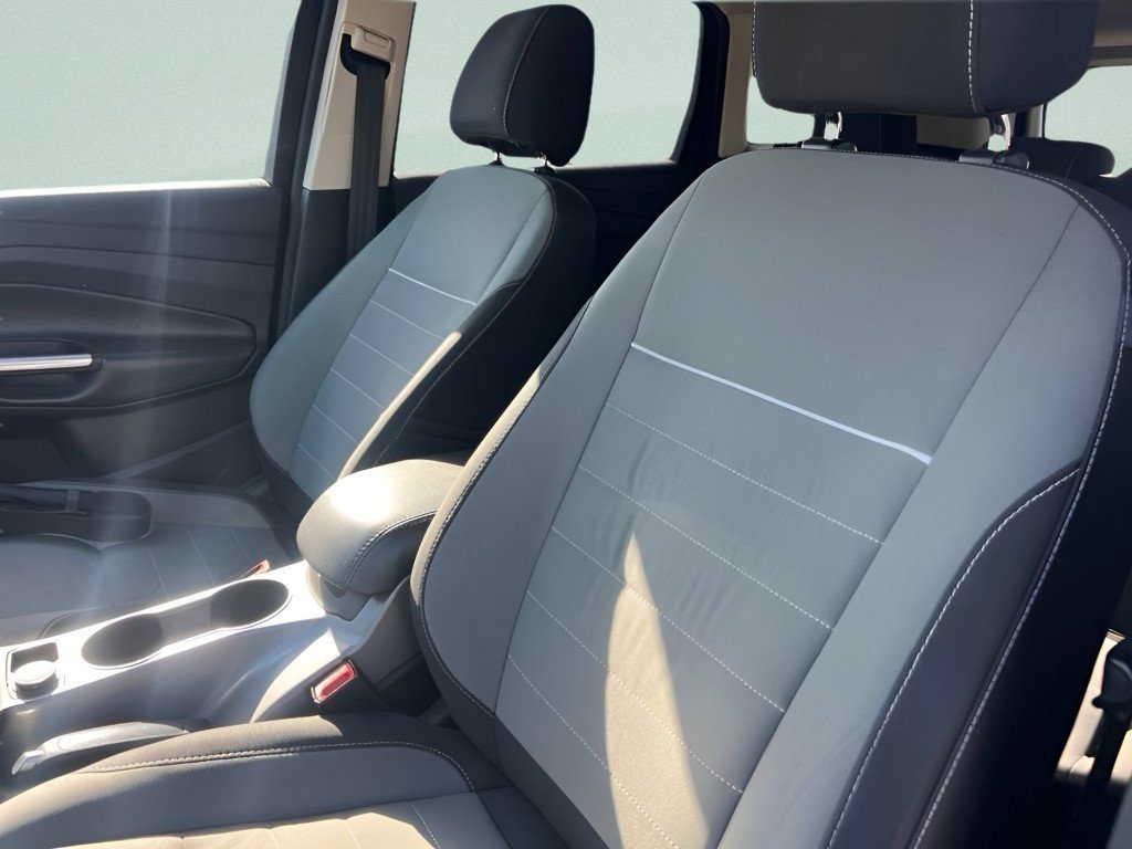 Used 2015 Magnetic Ford SE image 24