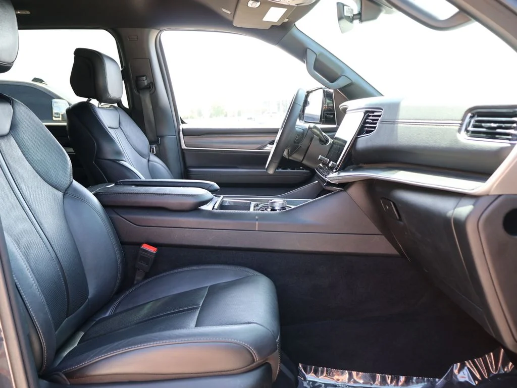 Used 2024 Gray Jeep Series III image 9