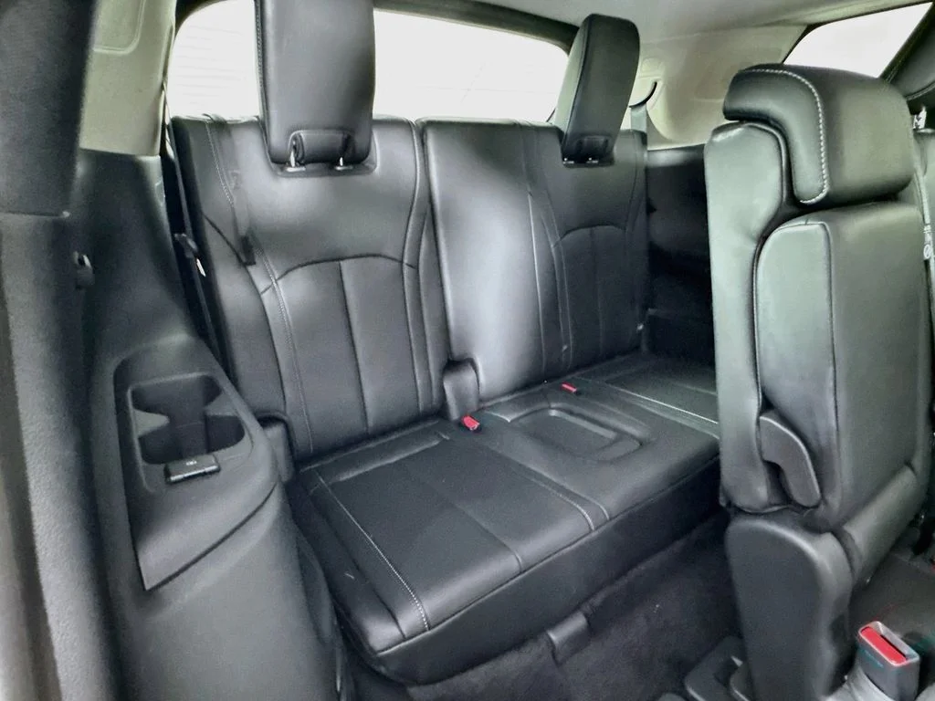 Certified Used 2026 Blue INFINITI LUXE image 38