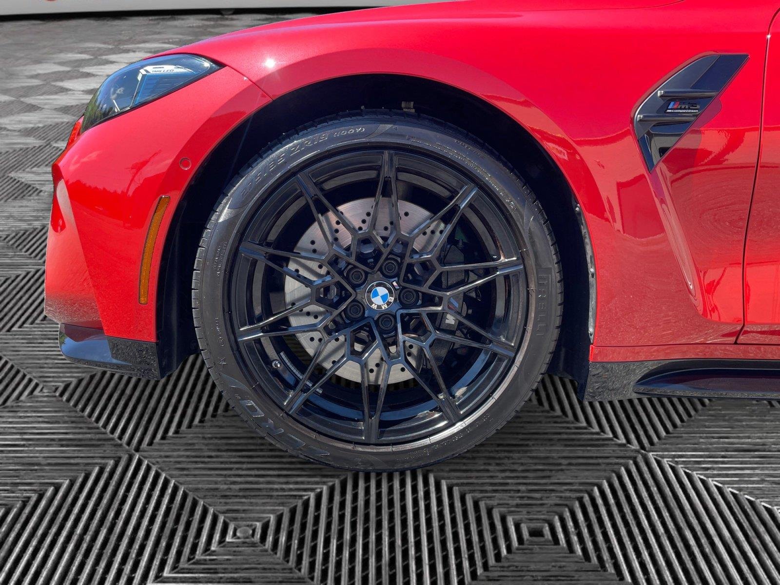Used 2025 Toronto Red Metallic BMW Competition xDrive image 14