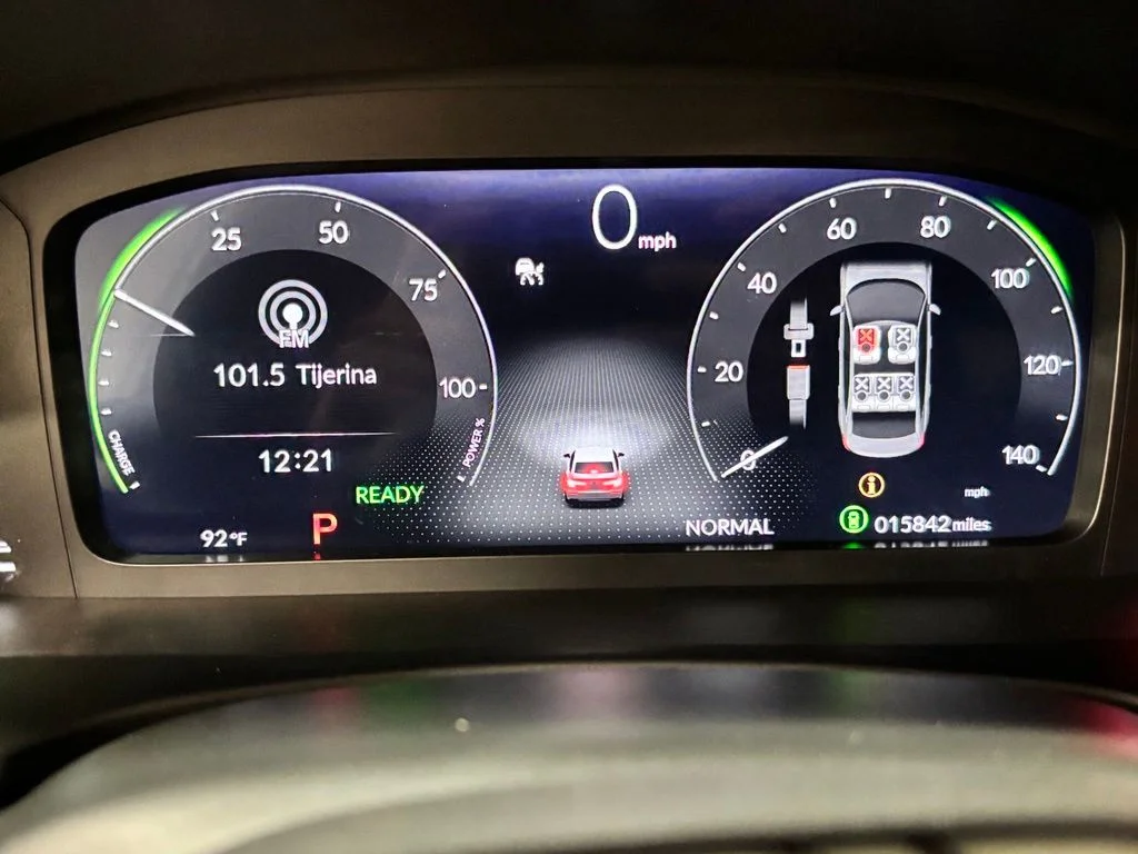 Used 2025 White Honda Sport image 13