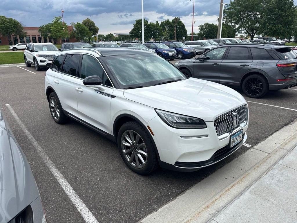 Used 2021 White Lincoln Standard image 7