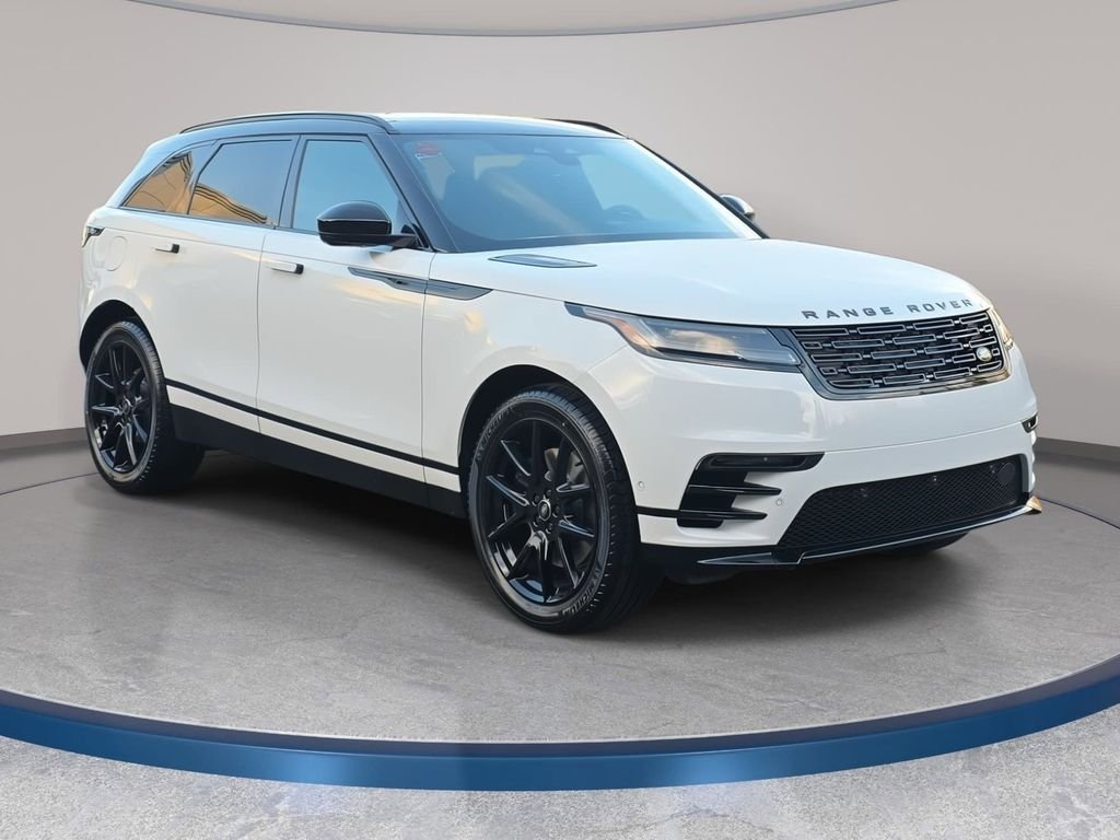 New 2026 Fuji White LAND ROVER Dynamic SE image 3