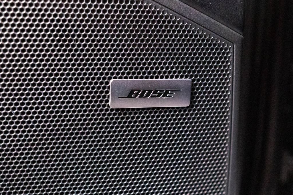 Used 2025  Porsche Base image 19