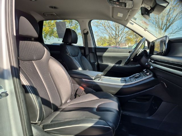 Used 2024 Silver Hyundai SEL image 33