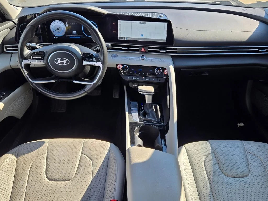 Used 2025 Silver Hyundai Limited image 14