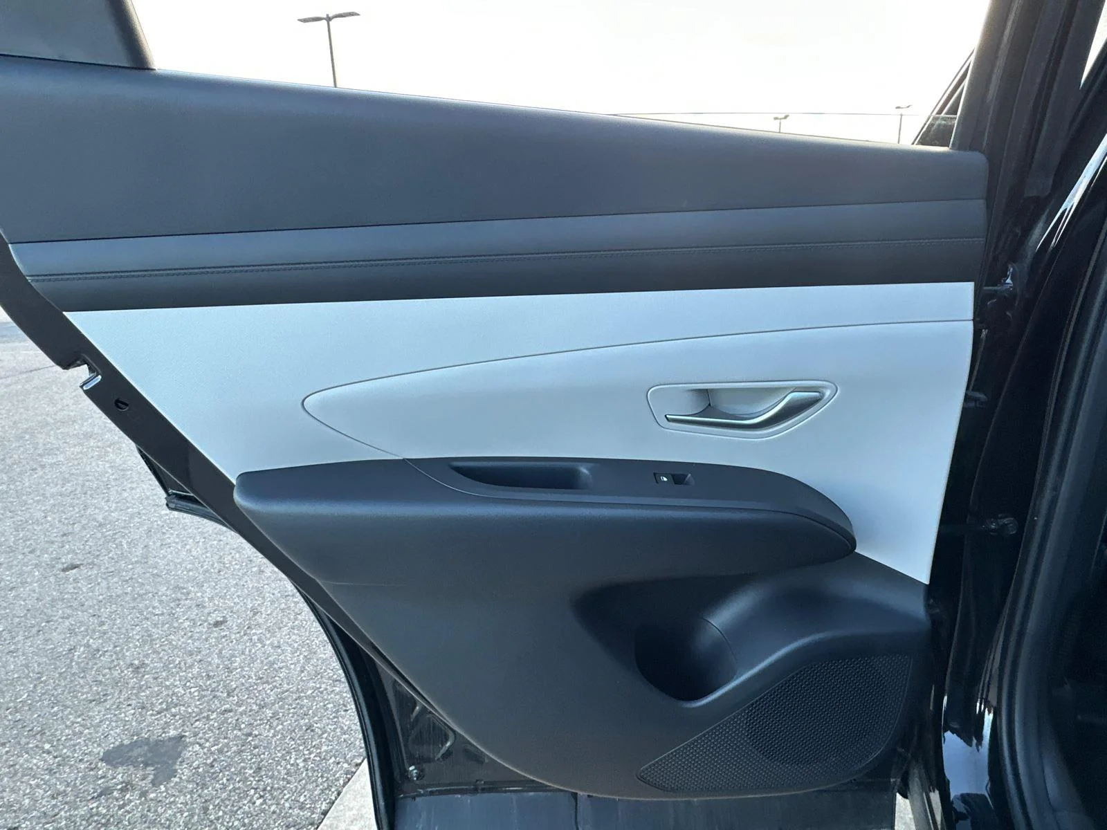 New 2025 Phantom Black Hyundai SEL image 27