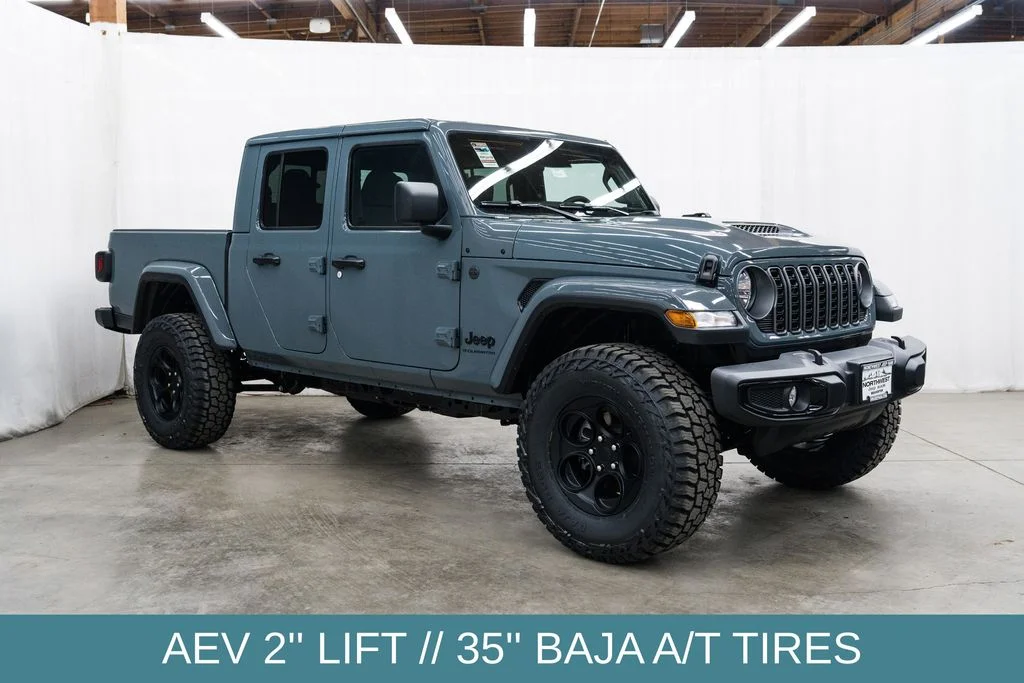 2026 Jeep Gladiator Sport S Auto's photo