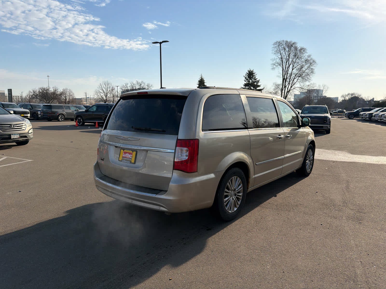 Used 2014 Chrysler Town & Country Touring-L with VIN 2C4RC1CG6ER196021 for sale in Bloomington, Minnesota