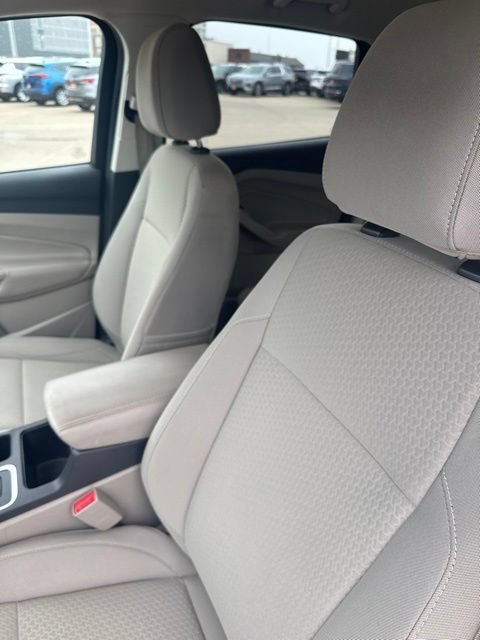Used 2017 Silver Ford SE image 7