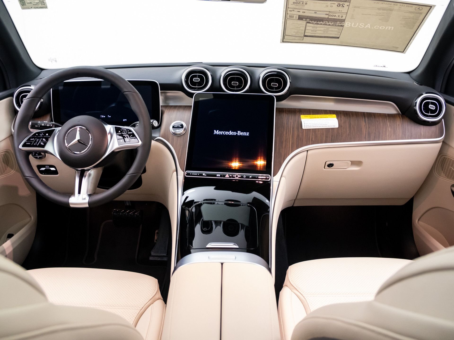 New 2026 White Mercedes-Benz GLC 300 image 10