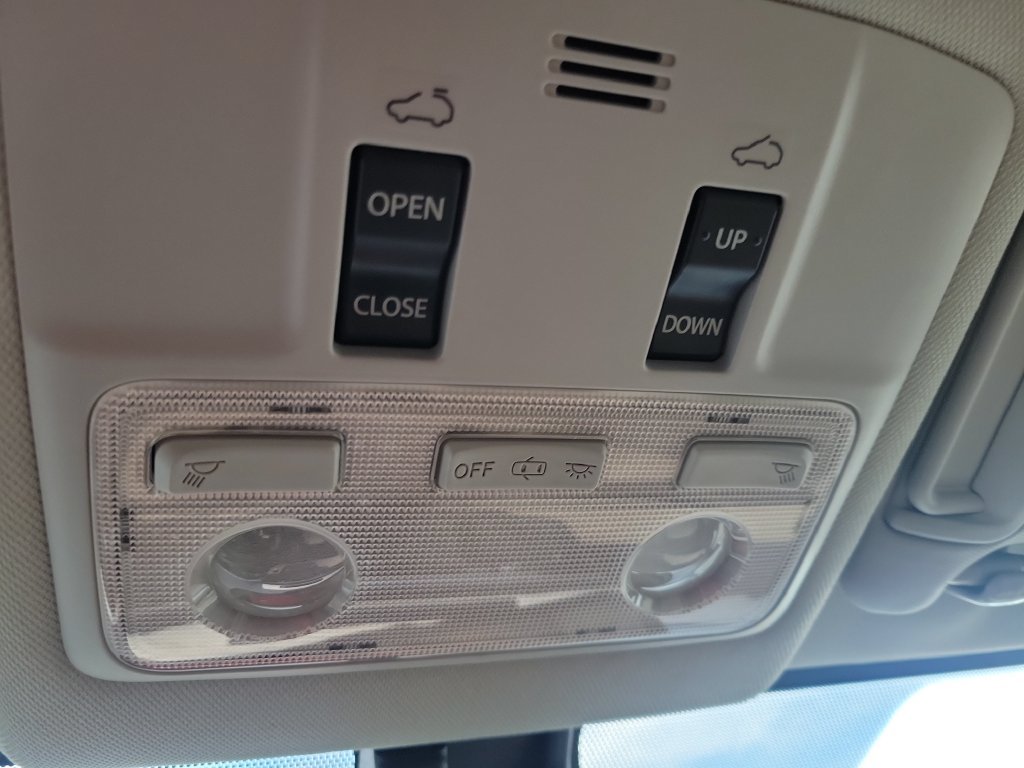 Used 2015 White Toyota Limited image 30