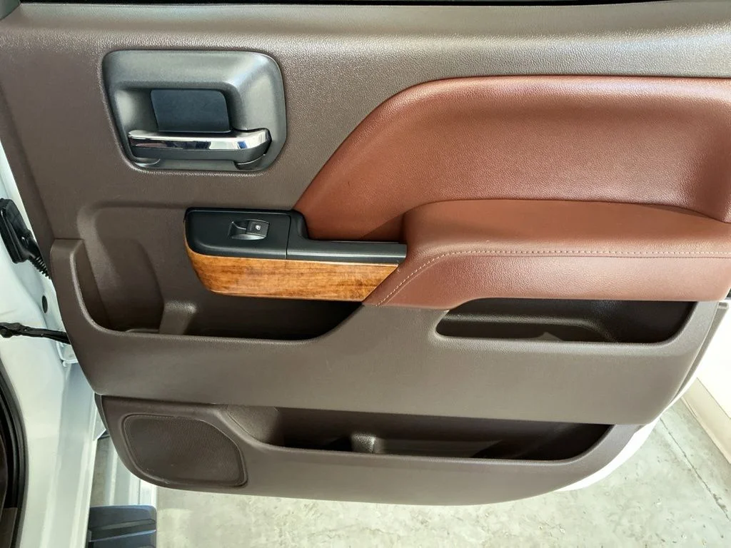 Used 2017 Pearl Chevrolet High Country image 28