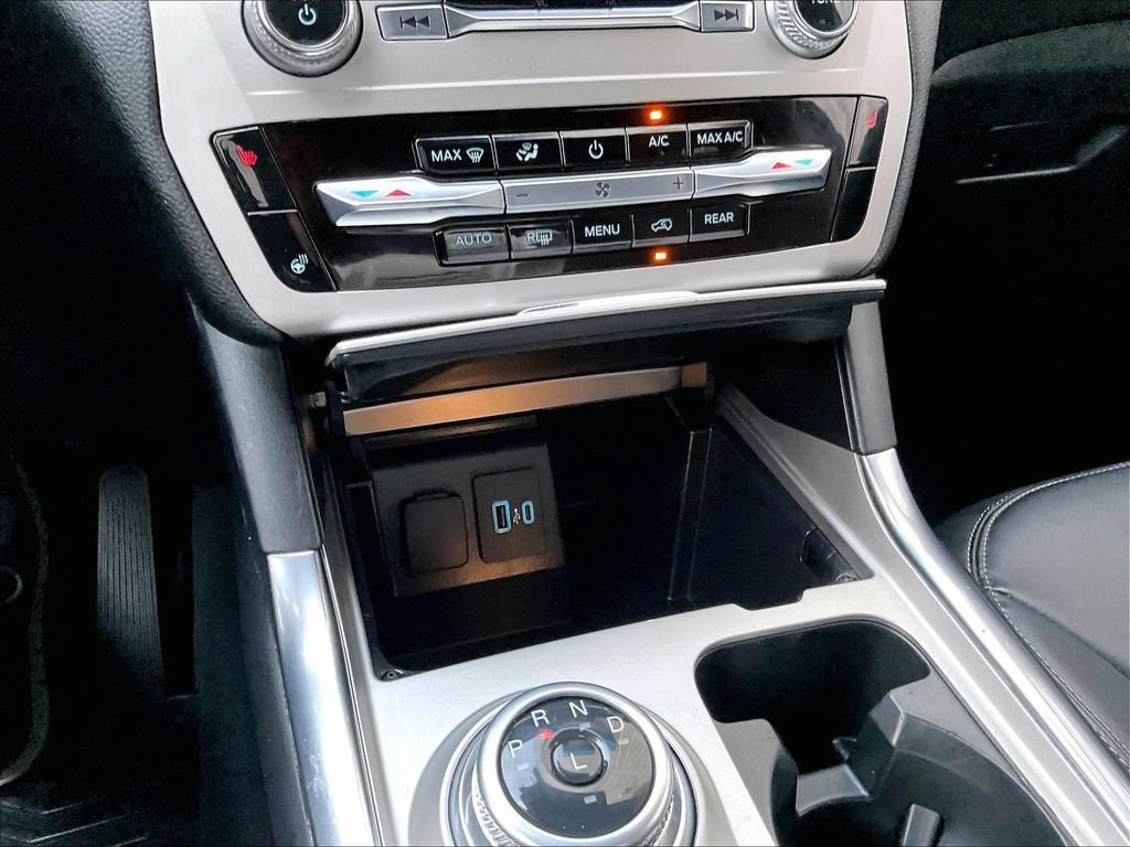 Used 2022 Black Ford XLT image 27
