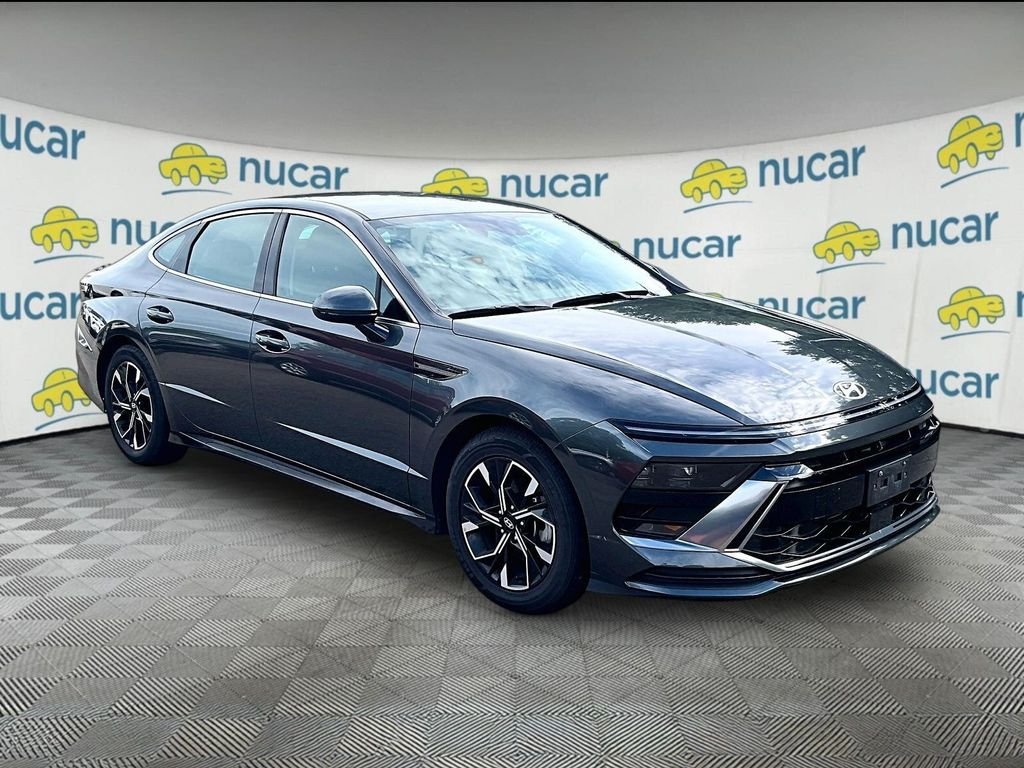 Used 2024 Gray Hyundai SEL image 1