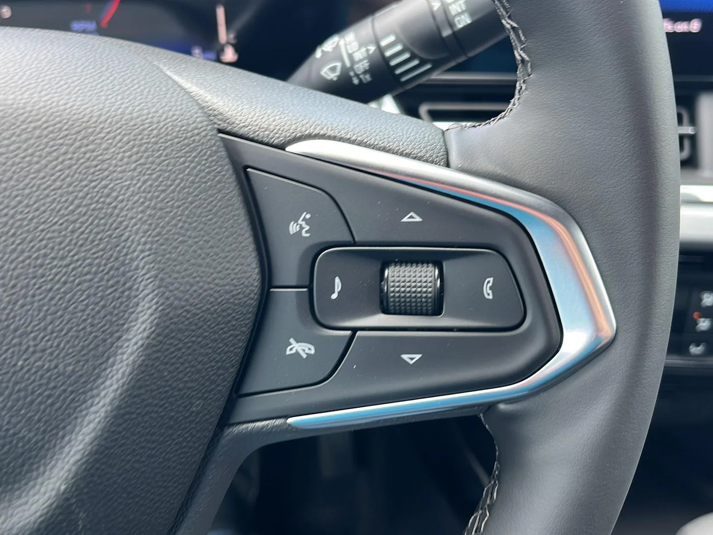 2026 Chevrolet Trax LT - Photo 13