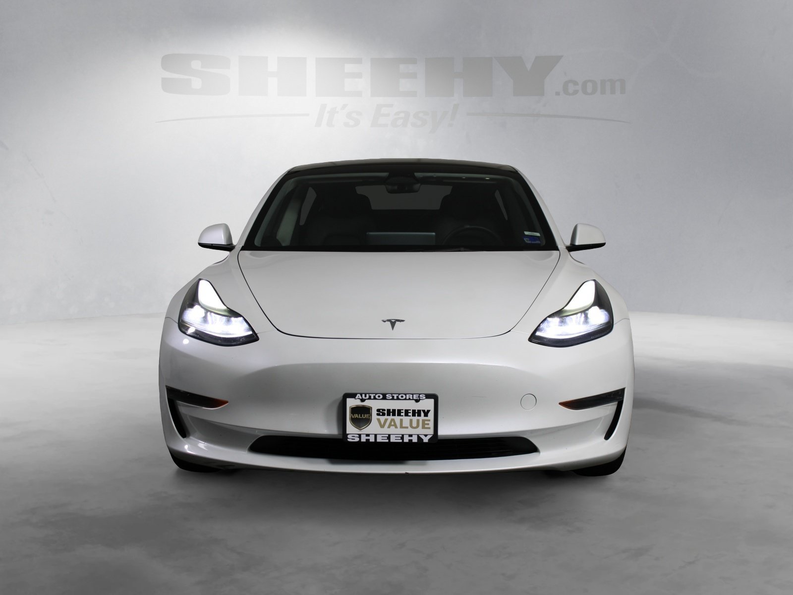 Used 2023 White Tesla Base image 13